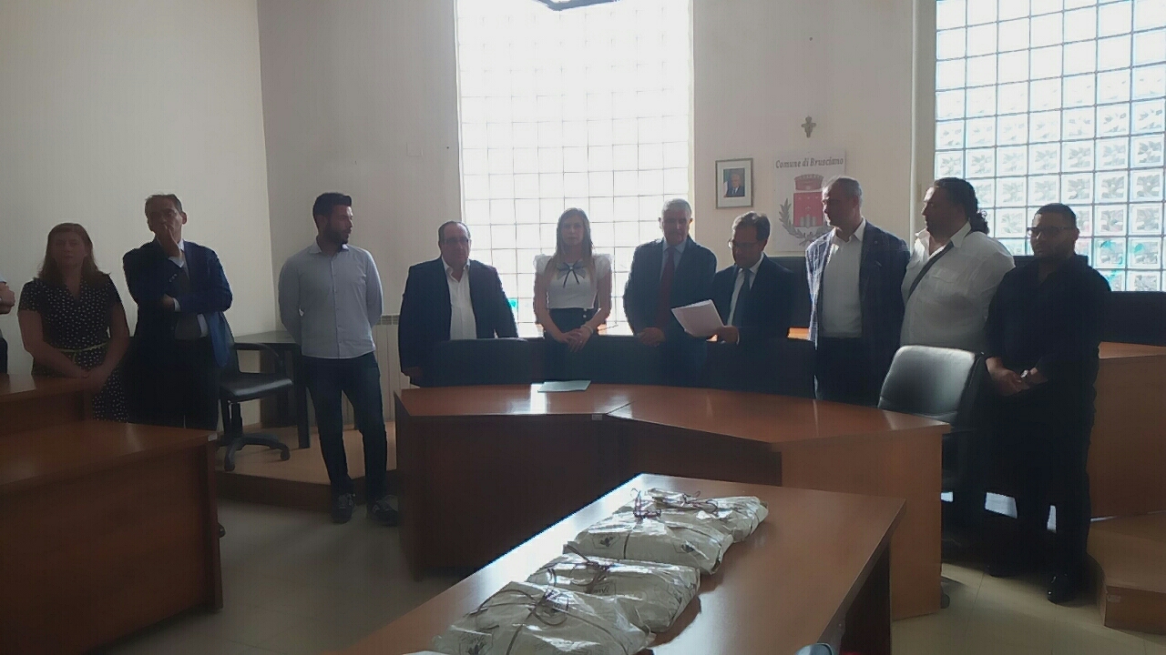 Brusciano: Proclamati eletti i Consiglieri Comunali. Il Sindaco Montanile designa Salvati quale suo Vicesindaco. (Scritto da Antonio Castaldo)